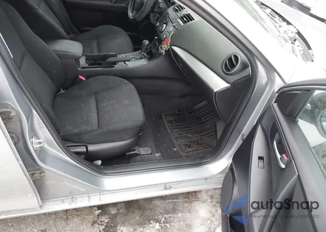 2013 Mazda Mazda3 I Sv z USA, uszkodzony, nr VIN JM1BL1TG4D1744327